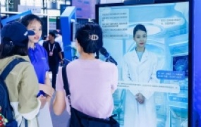 构建离产业最近的AI 腾讯混元参数已超万亿