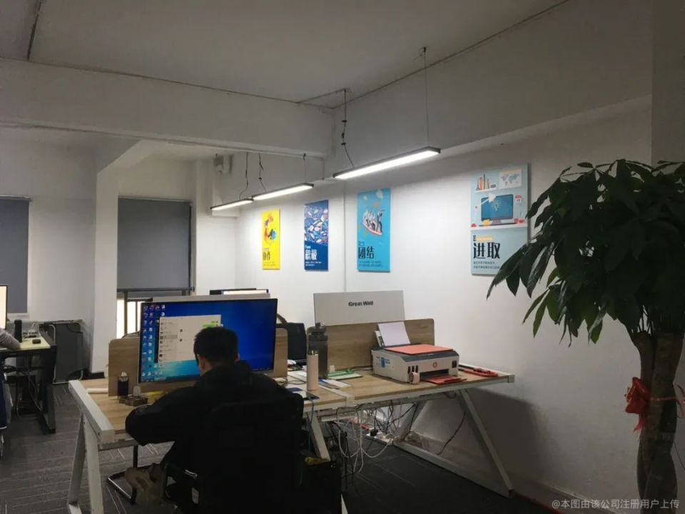 揭秘自媒体“江西帮”:如何靠AI日发7000篇文章 揭秘自媒体“江西帮”:如何靠AI日发7000篇文章