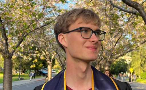 DeepSeek-V3挑战Ilya“预训练终结论”，UC伯克利博士生证实大模型内容可训练新模型