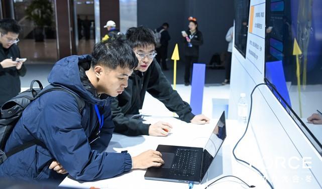 人工智能引发的硝烟，正在电脑产业链全面蔓延 | 海斌访谈