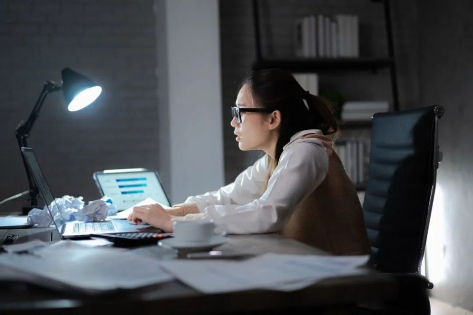 人工智能如何影响大学论文写作