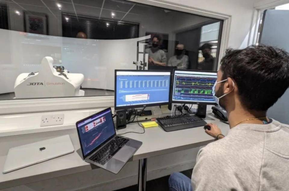 完美电池的未来，或许源自人工智能