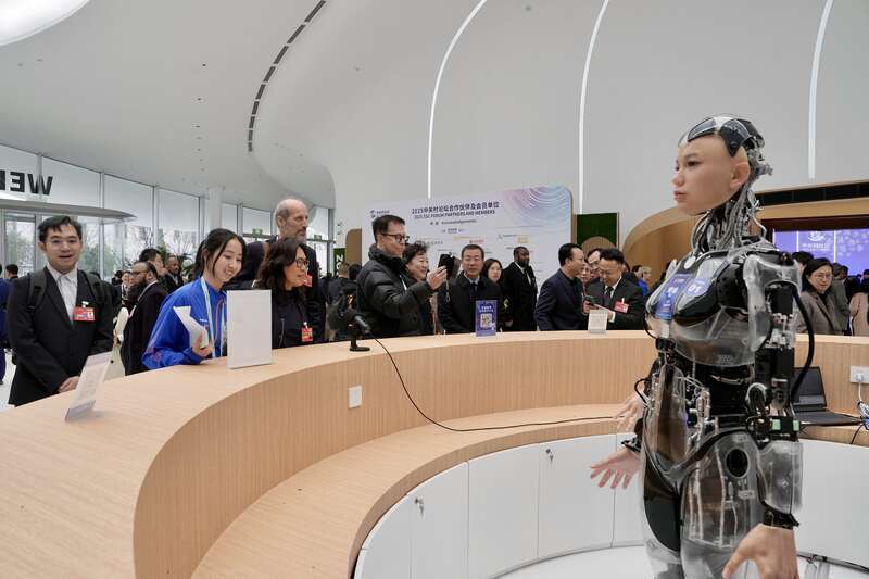 人工智能产业迅猛发展,领军人才培养路径解析 人工智能产业迅猛发展,领军人才培养路径解析