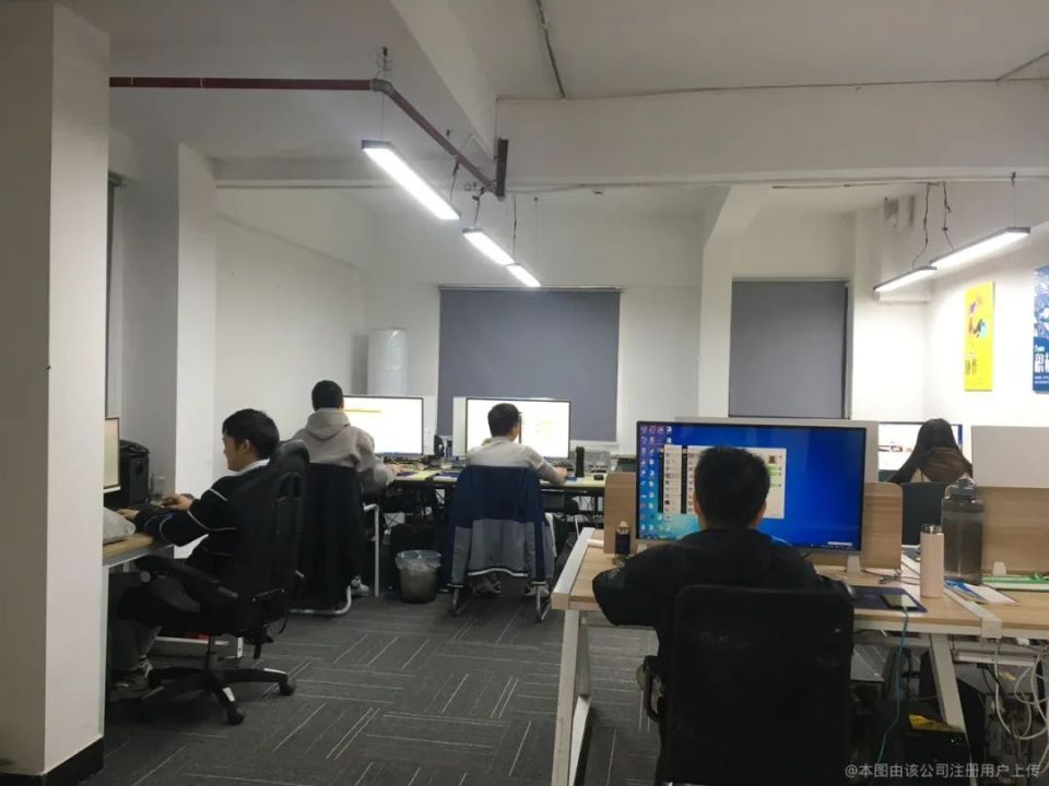 揭秘自媒体“江西帮”:如何靠AI日发7000篇文章 揭秘自媒体“江西帮”:如何靠AI日发7000篇文章