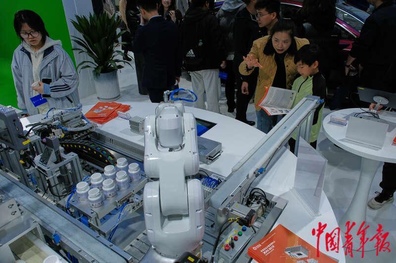 借助互联网之光畅享人工智能魅力