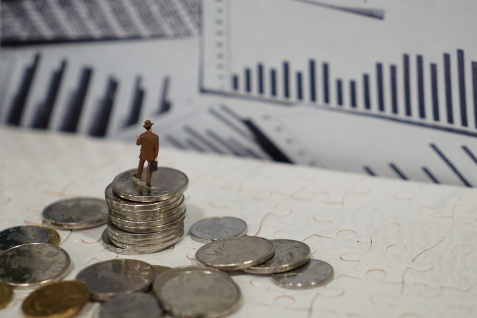 AI智能体加速金融行业应用，商业化进程仍在推进中