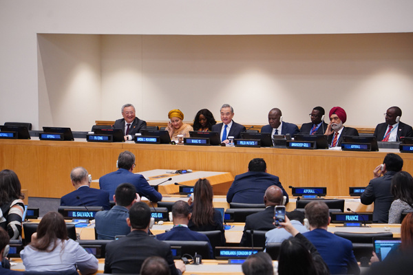 曾毅:我国普惠计划推动全球人工智能发展与治理 曾毅:我国普惠计划推动全球人工智能发展与治理