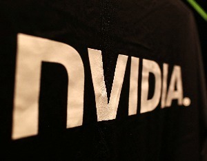 英伟达市值暴跌近2万亿元，人工智能究竟发生了什么？